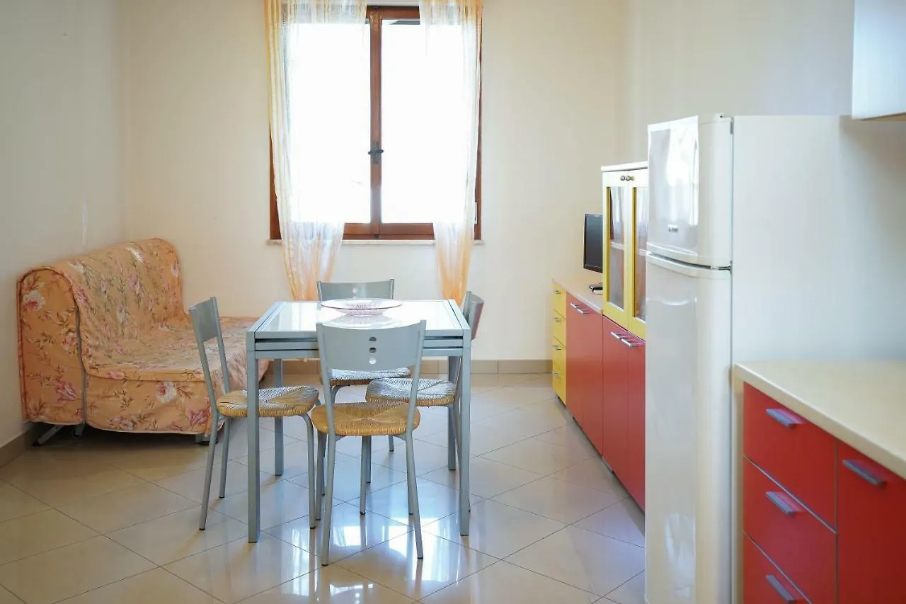 Appartamento Querce ليدو ديلي ايستينسي شقة